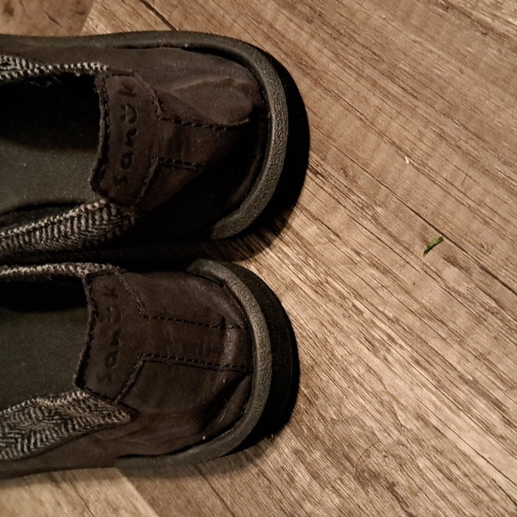 Sanuk Slip Ons - Picture 4 of 8